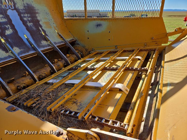image for item DY1347 Haybuster 2660 bale processor