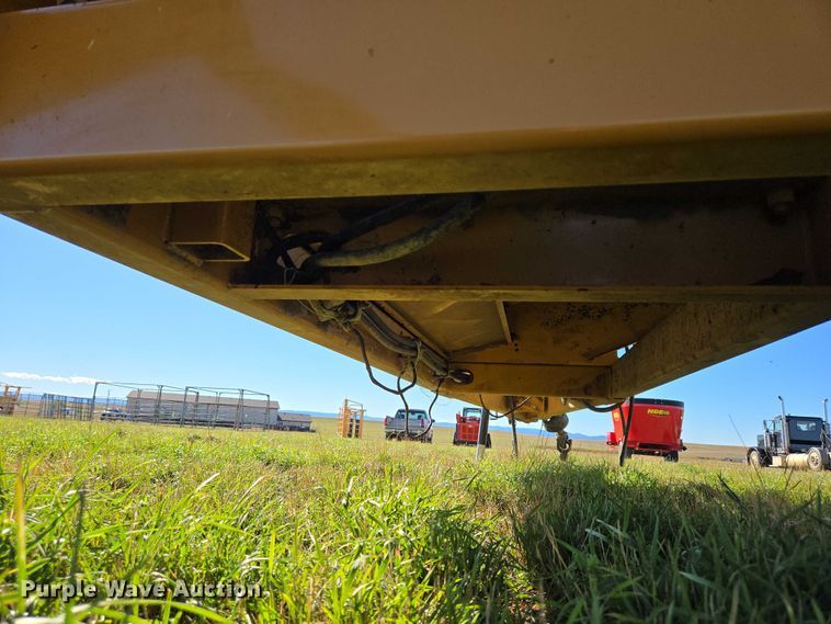 image for item DY1347 Haybuster 2660 bale processor