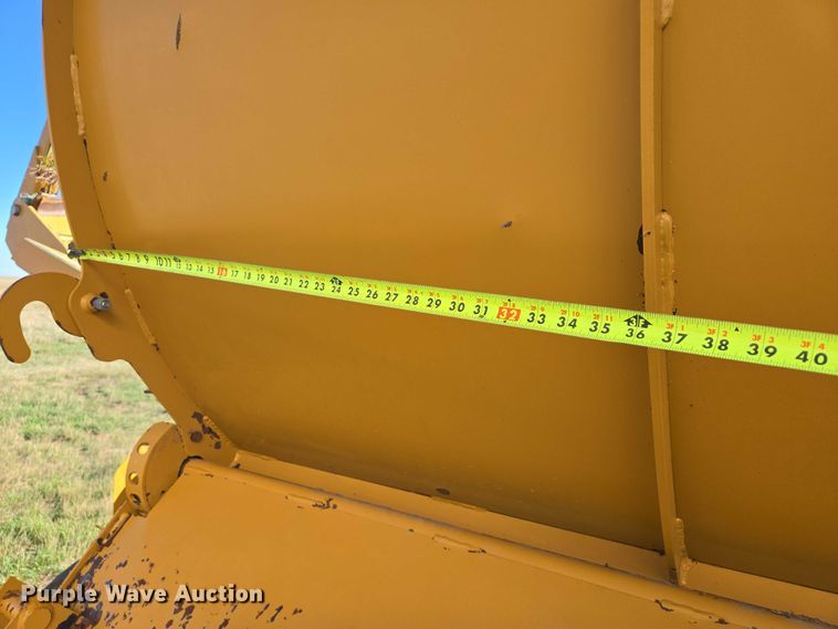 image for item DY1347 Haybuster 2660 bale processor