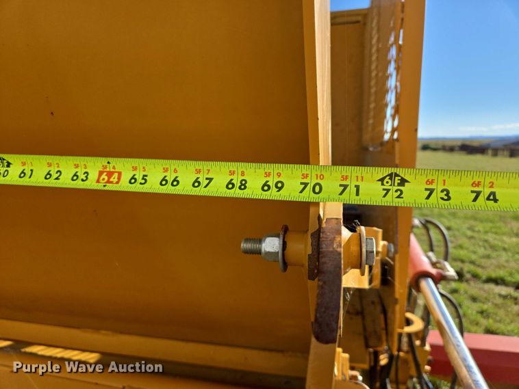image for item DY1347 Haybuster 2660 bale processor