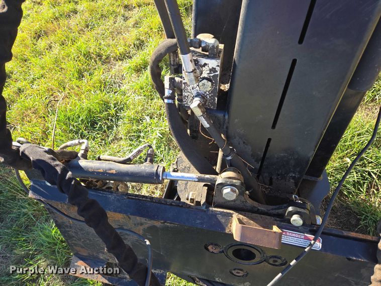 image for item DY1348 Danuser Hammer SM40 skid steer post driver