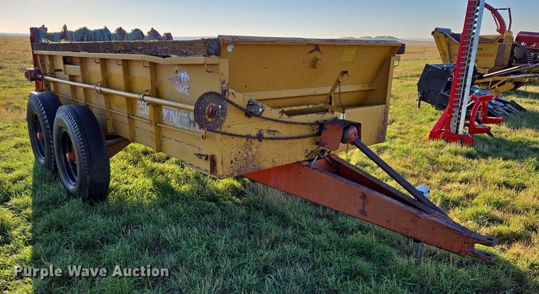 image for item DY1350 Knight 350 manure spreader