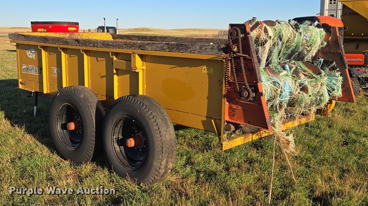 image for item DY1350 Knight 350 manure spreader