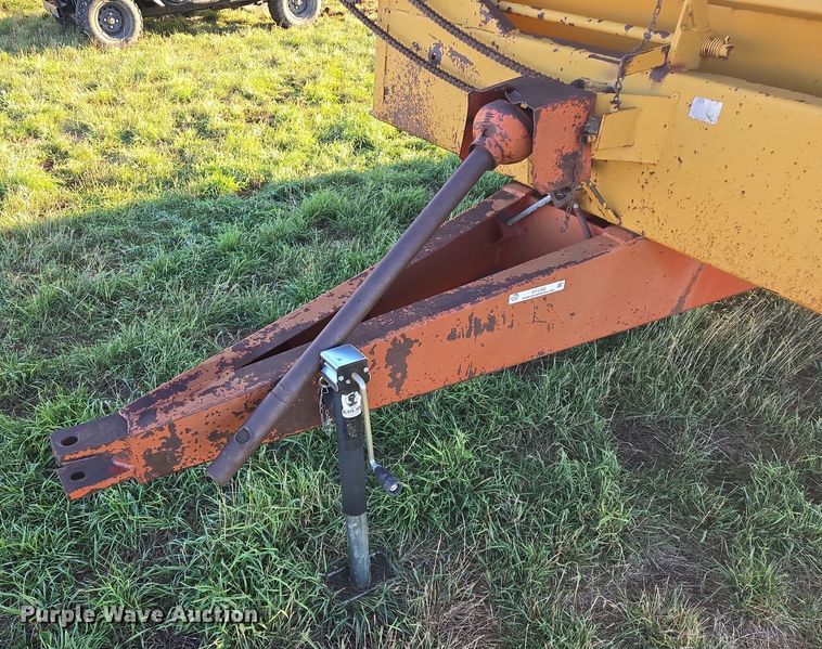 image for item DY1350 Knight 350 manure spreader