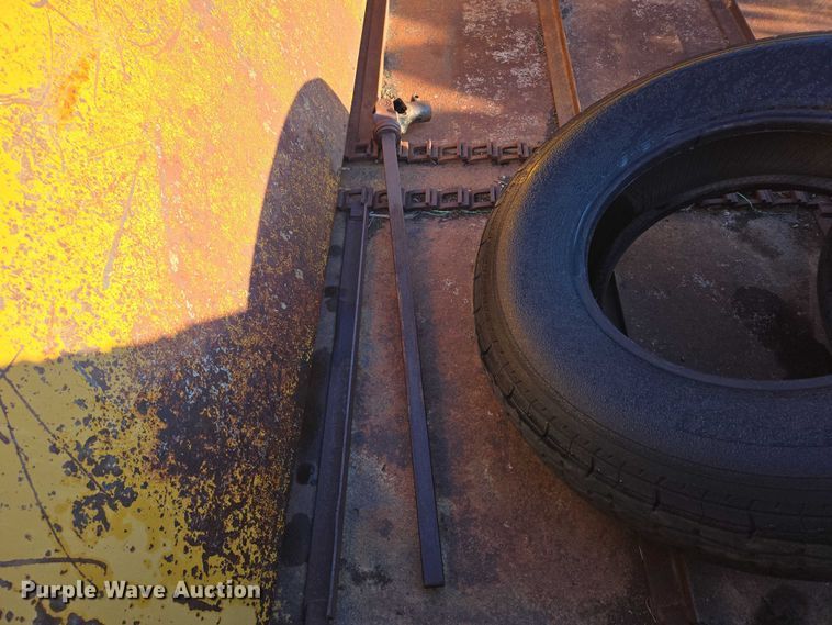 image for item DY1350 Knight 350 manure spreader