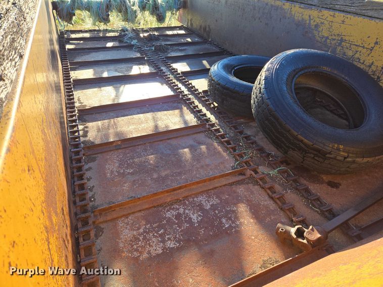 image for item DY1350 Knight 350 manure spreader