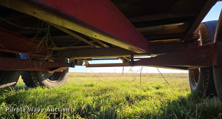 image for item DY1350 Knight 350 manure spreader