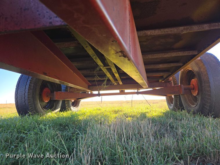 image for item DY1350 Knight 350 manure spreader