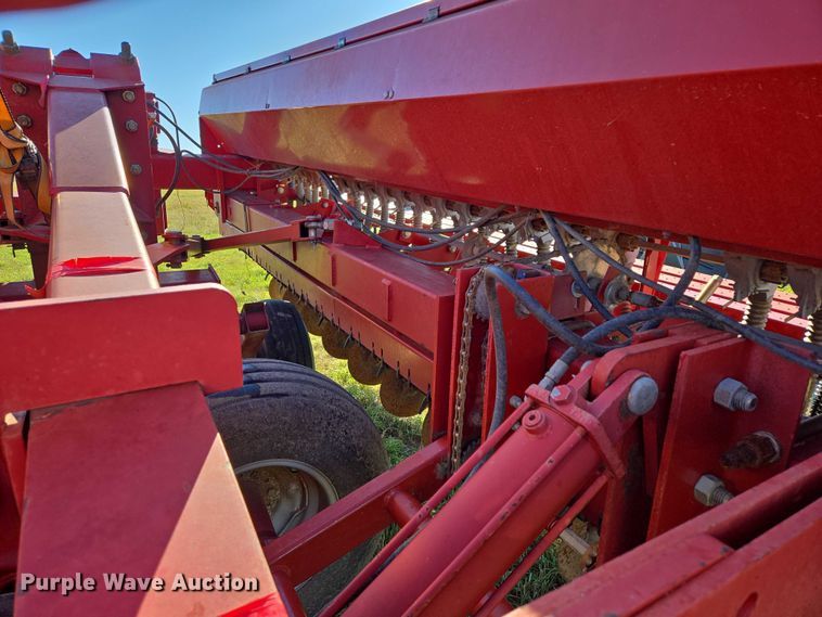 image for item DY1355 Case 5500 Mulch-Till grain drill