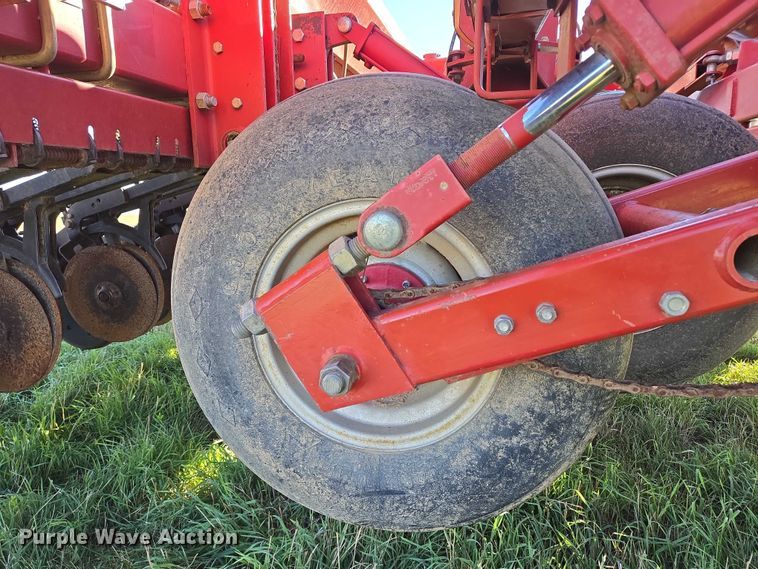 image for item DY1355 Case 5500 Mulch-Till grain drill