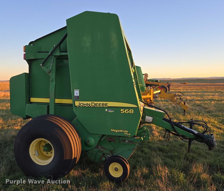 image for item DY1359 John Deere 568 Mega Wide Plus round baler