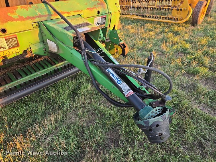 image for item DY1359 John Deere 568 Mega Wide Plus round baler