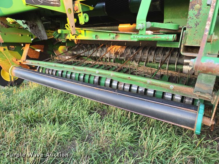 image for item DY1359 John Deere 568 Mega Wide Plus round baler