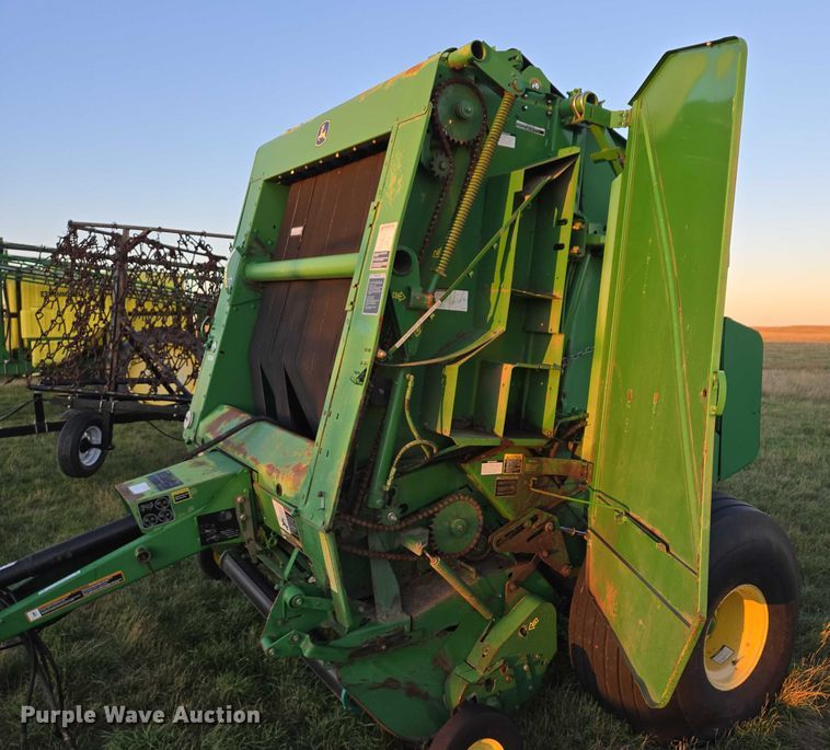 image for item DY1359 John Deere 568 Mega Wide Plus round baler