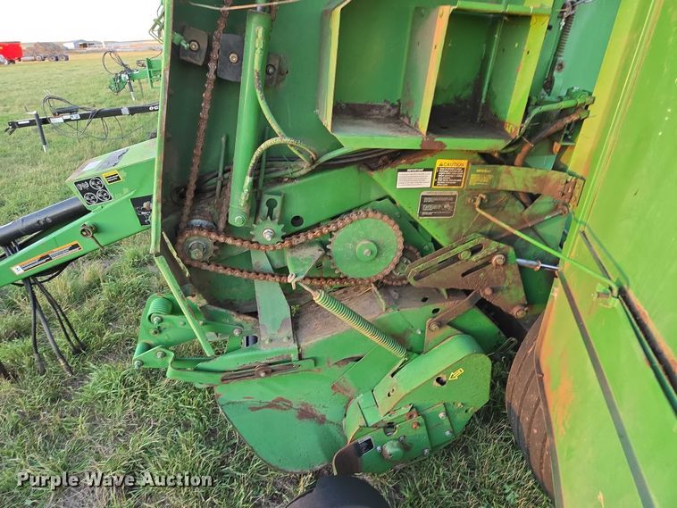 image for item DY1359 John Deere 568 Mega Wide Plus round baler