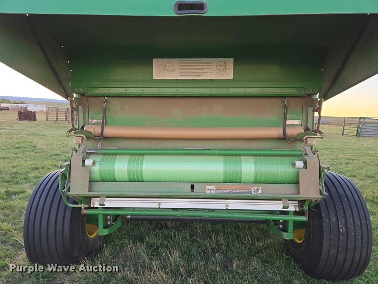 image for item DY1359 John Deere 568 Mega Wide Plus round baler