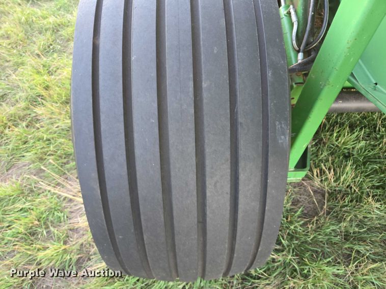 image for item DY1359 John Deere 568 Mega Wide Plus round baler