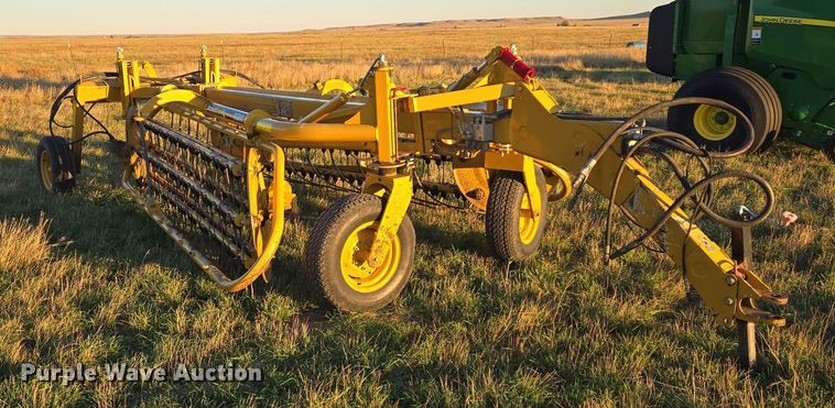 image for item DY1360 Vermeer R2300 hay rake