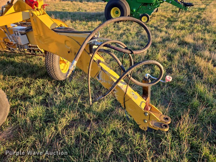 image for item DY1360 Vermeer R2300 hay rake
