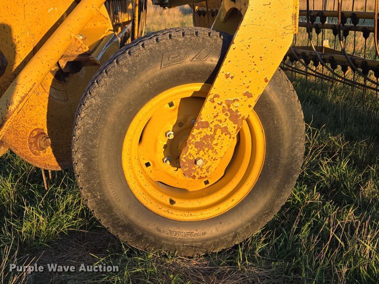 image for item DY1360 Vermeer R2300 hay rake