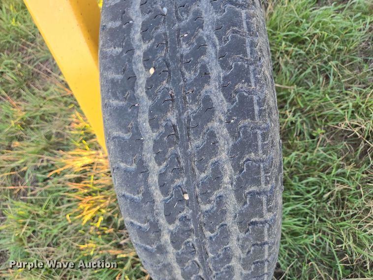 image for item DY1360 Vermeer R2300 hay rake