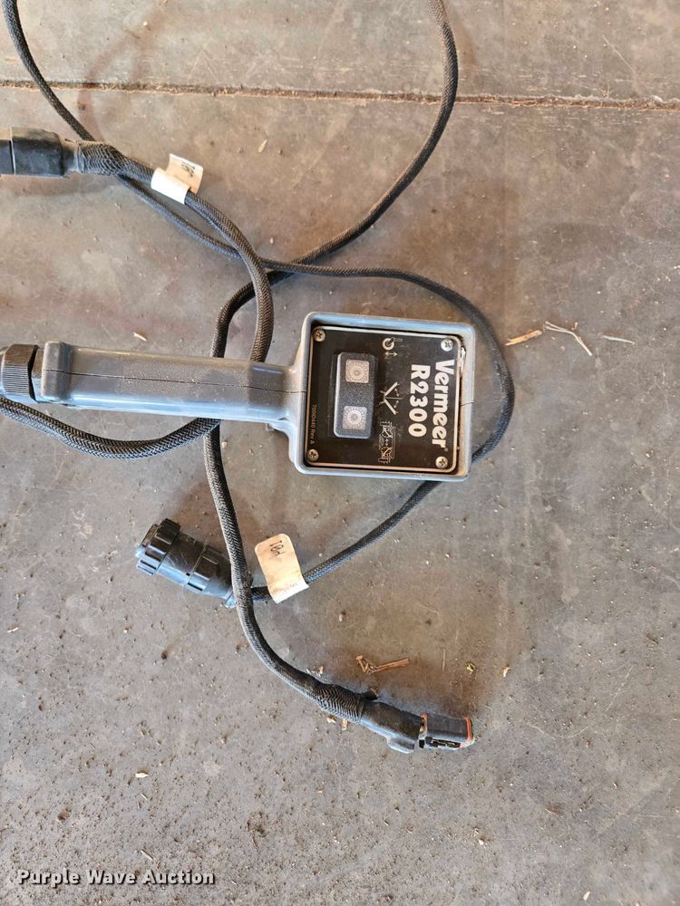 image for item DY1360 Vermeer R2300 hay rake