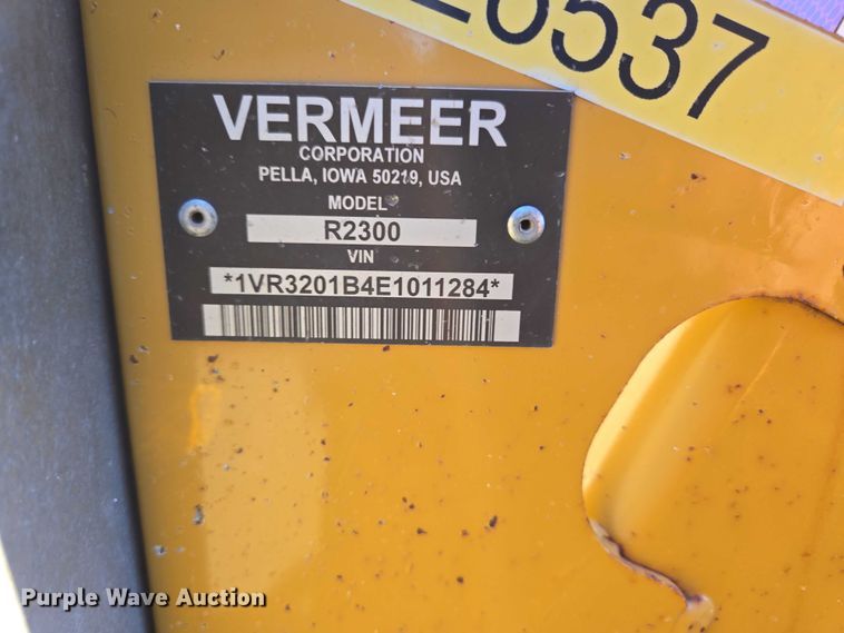 image for item DY1360 Vermeer R2300 hay rake