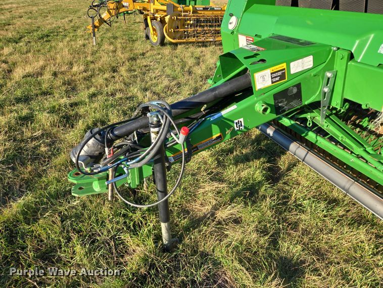image for item DY1361 2021 John Deere 560M round baler
