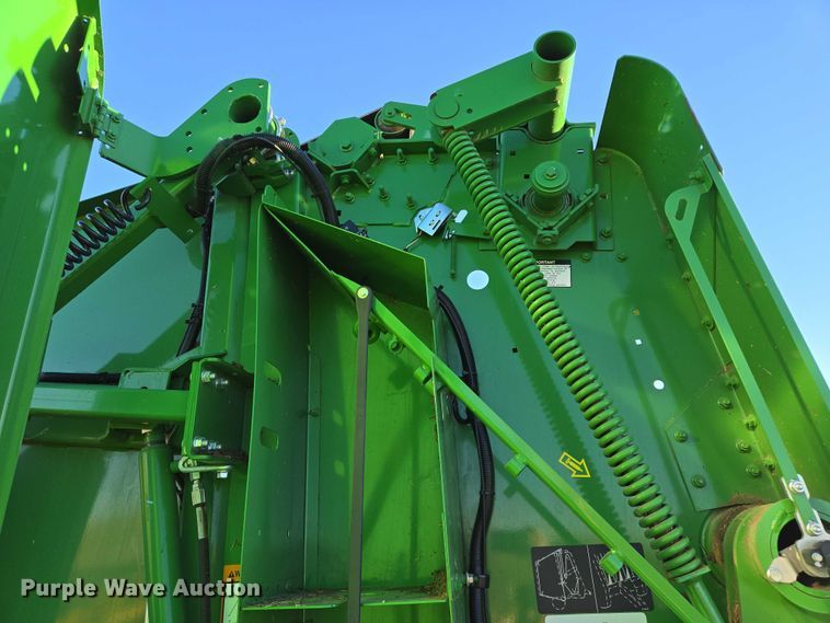 image for item DY1361 2021 John Deere 560M round baler