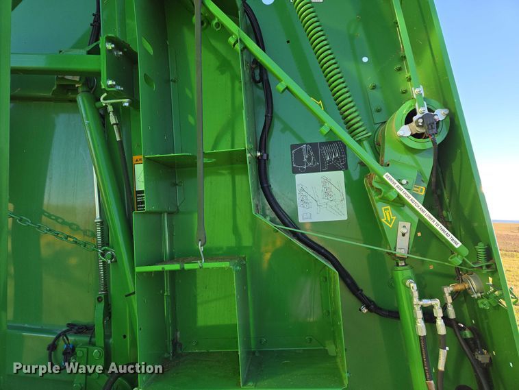 image for item DY1361 2021 John Deere 560M round baler