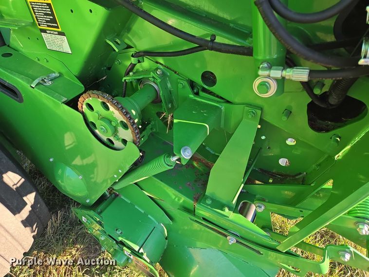 image for item DY1361 2021 John Deere 560M round baler