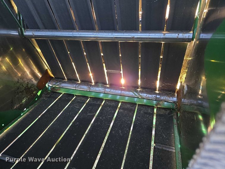 image for item DY1361 2021 John Deere 560M round baler