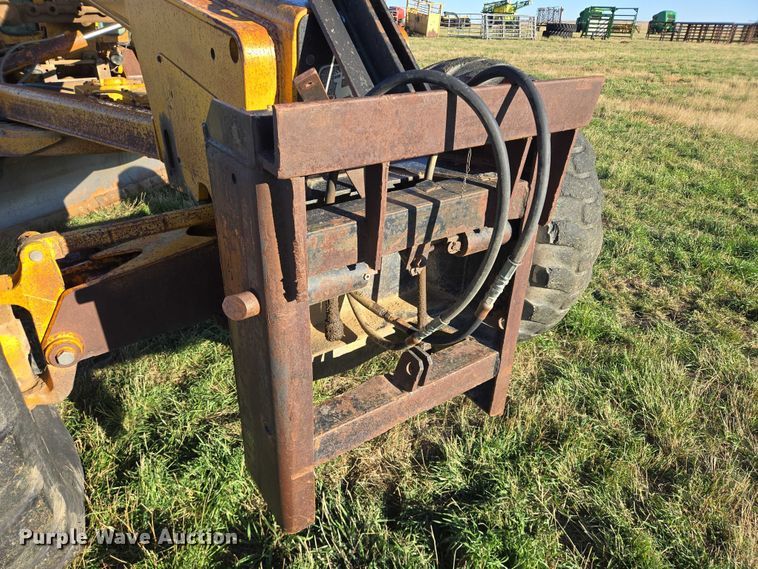 image for item DY1362 John Deere JD770-A motor grader