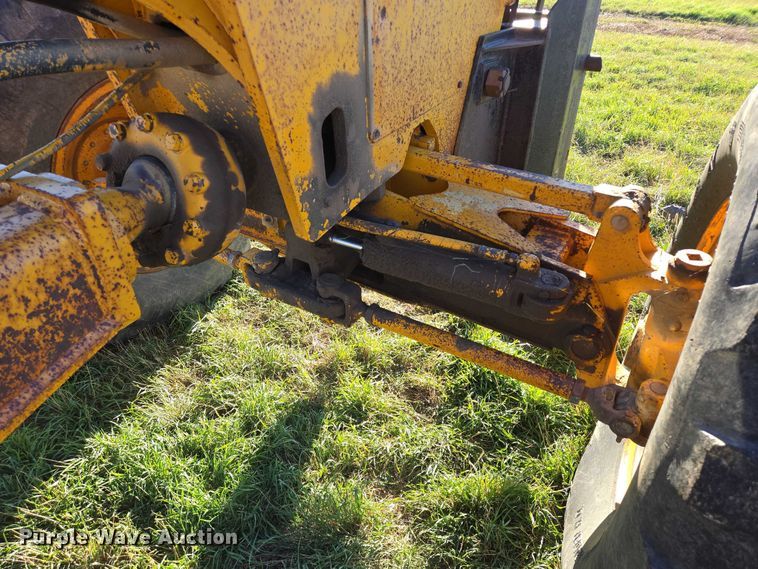 image for item DY1362 John Deere JD770-A motor grader