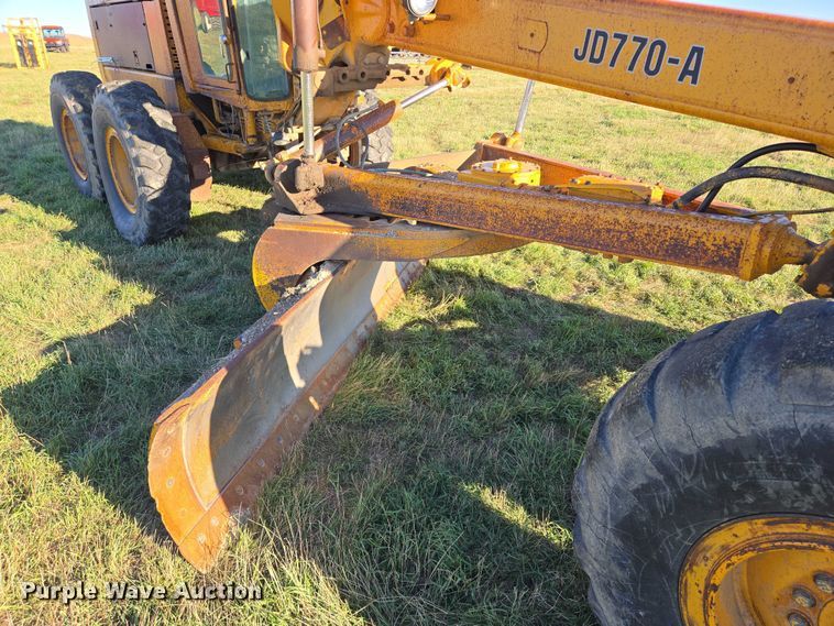 image for item DY1362 John Deere JD770-A motor grader