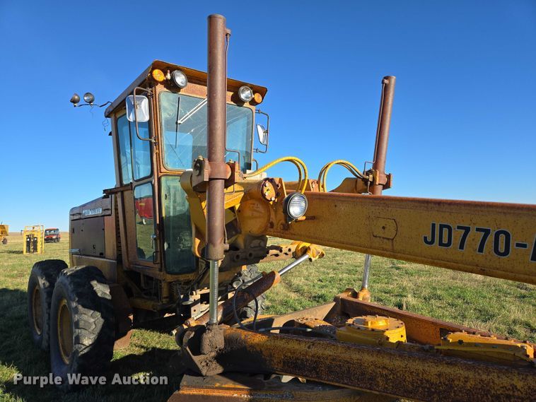 image for item DY1362 John Deere JD770-A motor grader