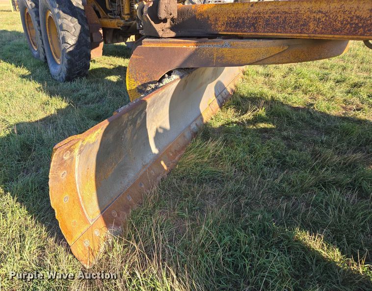 image for item DY1362 John Deere JD770-A motor grader