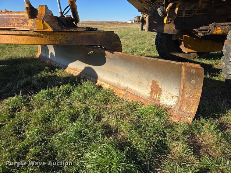 image for item DY1362 John Deere JD770-A motor grader