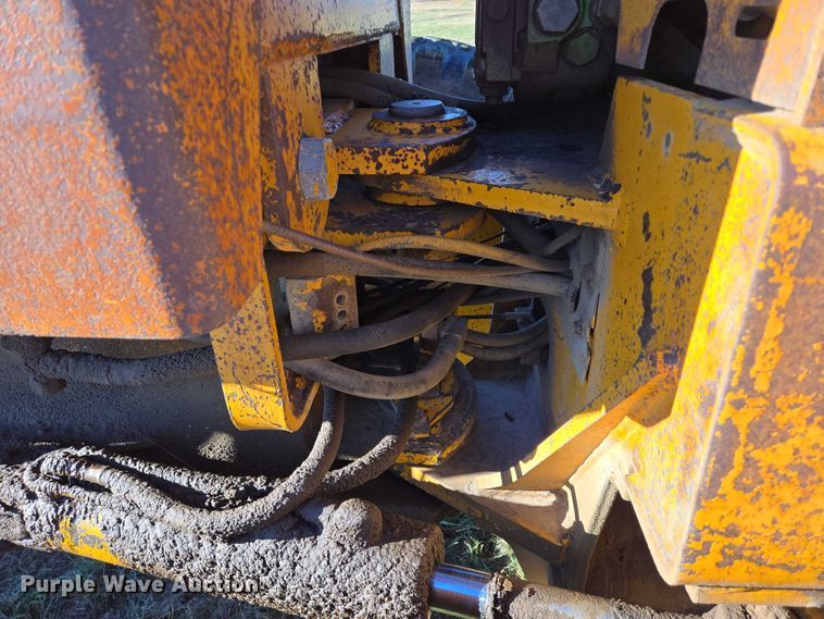 image for item DY1362 John Deere JD770-A motor grader