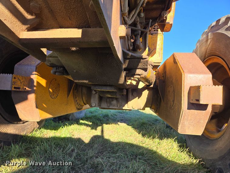 image for item DY1362 John Deere JD770-A motor grader