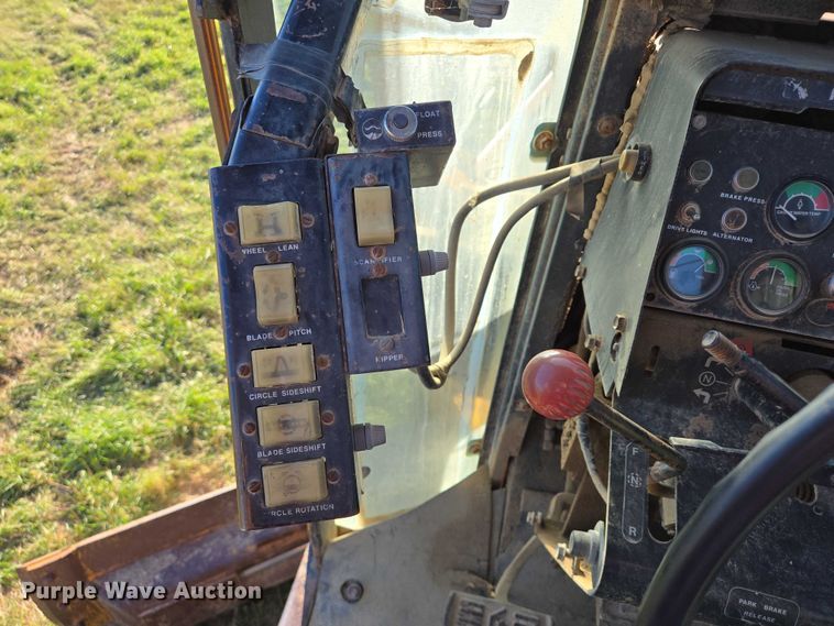 image for item DY1362 John Deere JD770-A motor grader