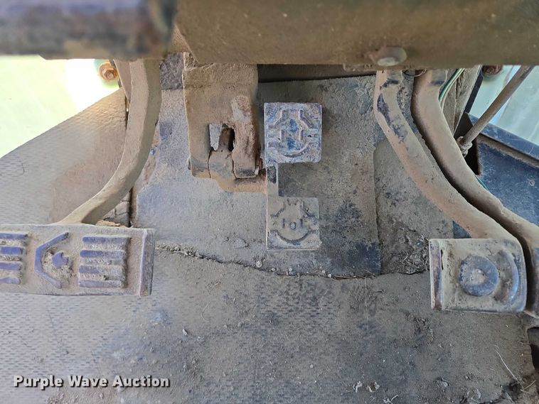 image for item DY1362 John Deere JD770-A motor grader