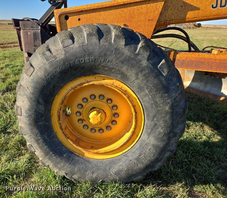 image for item DY1362 John Deere JD770-A motor grader