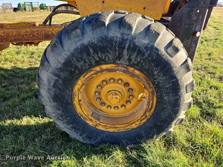 image for item DY1362 John Deere JD770-A motor grader