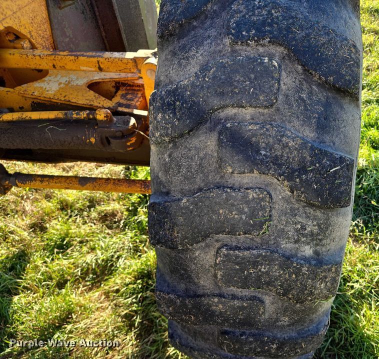 image for item DY1362 John Deere JD770-A motor grader