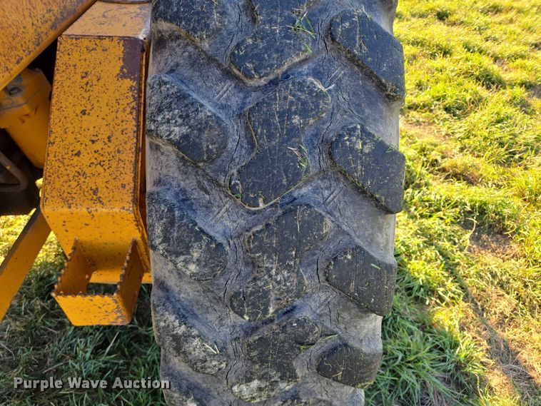 image for item DY1362 John Deere JD770-A motor grader