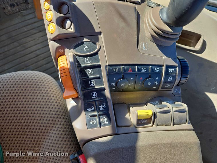 image for item DY1363 2021 John Deere 6175R MFWD tractor