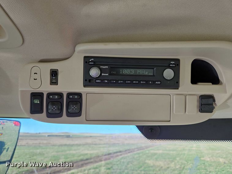 image for item DY1363 2021 John Deere 6175R MFWD tractor