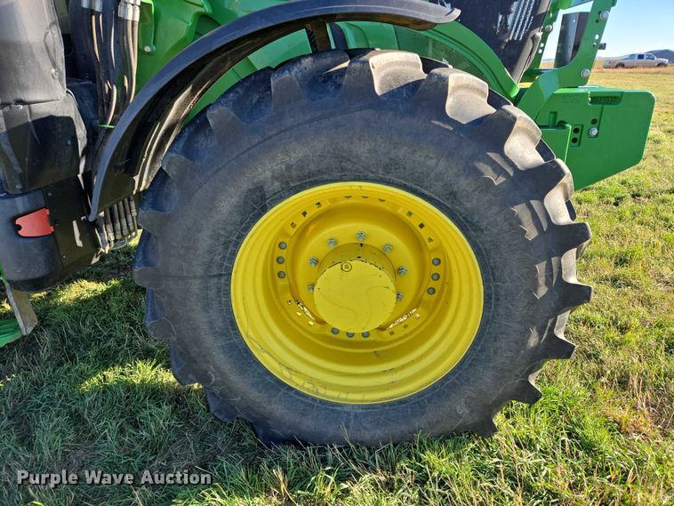 image for item DY1363 2021 John Deere 6175R MFWD tractor