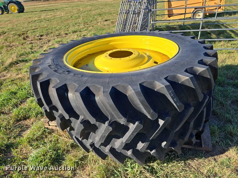 image for item DY1363 2021 John Deere 6175R MFWD tractor